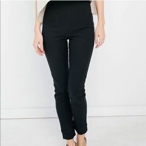 Elizabeth Suzann Cecilia Pant 10